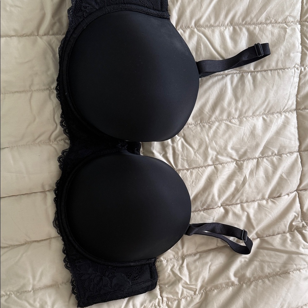 Elegant Black Lace Lightly lined smooth bra
